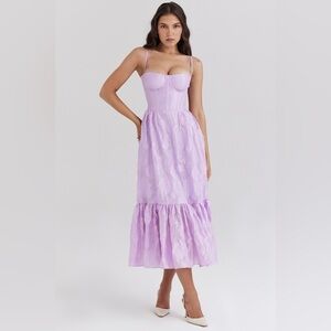 House of CB ORCHID FLORAL JACQUARD TIERED MIDI DRESS lavendar size small